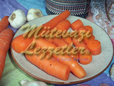 Eingelegte Karotten