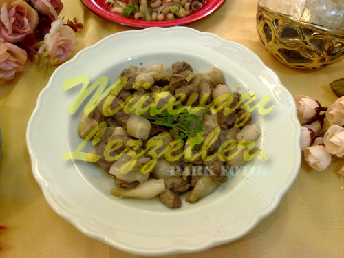 Meat and Shallots Stew Seasoned Garlic Vinegar and Cumin