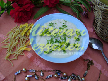 Bavettine Corti Suppe mit Joghurt